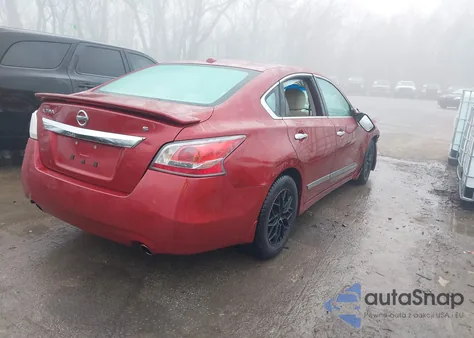 2015 Nissan Altima 2.5 S z USA, uszkodzony, nr VIN 1N4AL3AP1FC105393